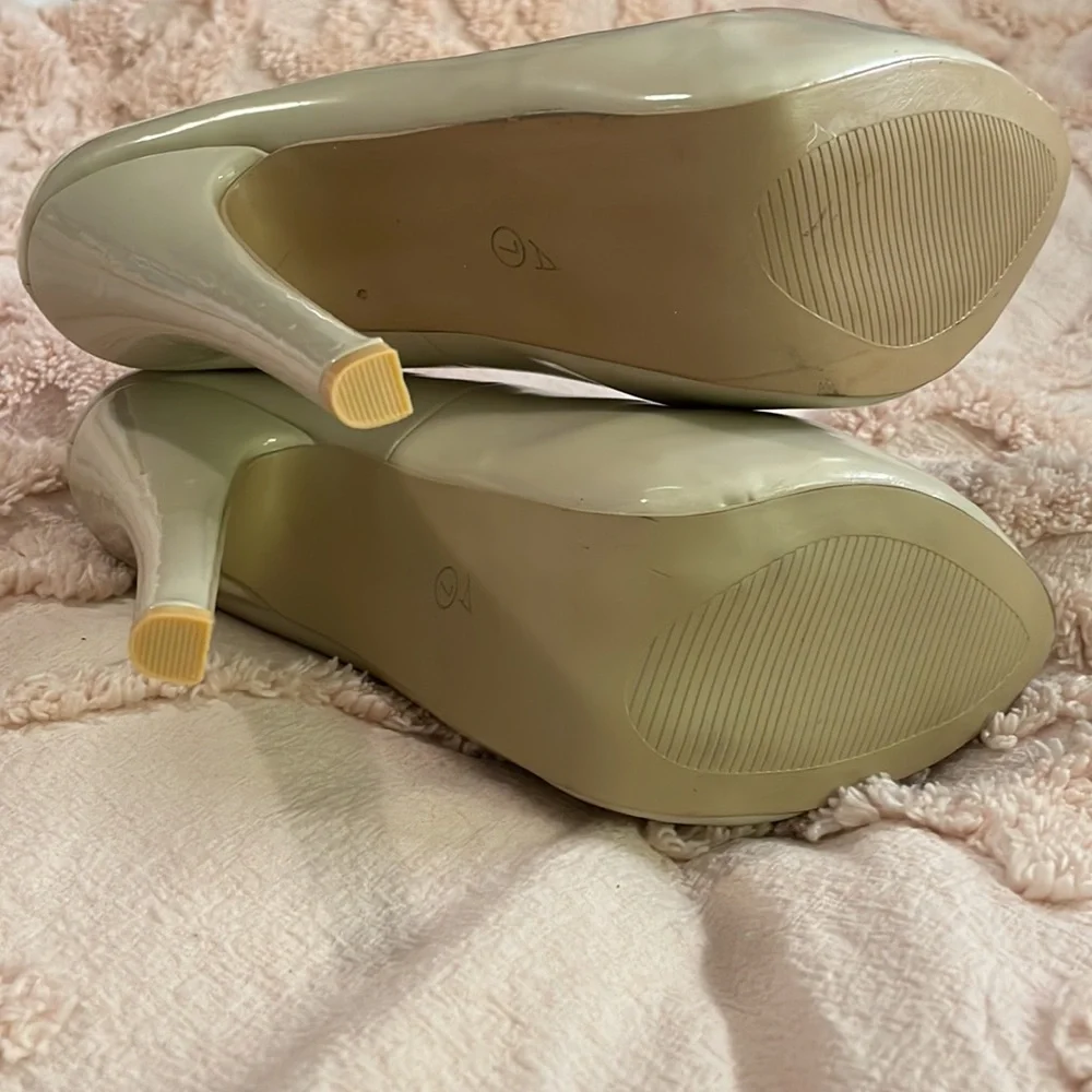 Sexy Beige heels - Picture 7 of 9